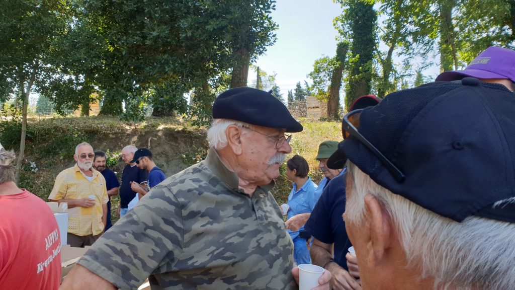 Concours de Pêche à Aramon Joël MARTIN, le président de l’AAPPMA, la Gaule Aramonaise