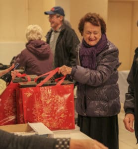Un colis de Noël pour plus de 470 Aramonais