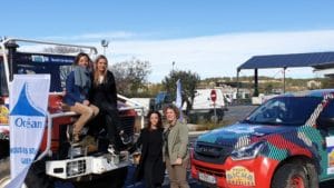 Deux pompières de Beaucaire au départ du Rallye Aïcha des Gazelles Séverine et Amélie (Les Roll Over)