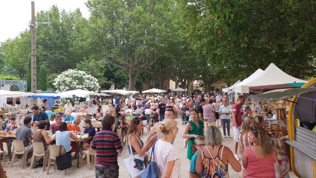 Marché Nocturne 2019 à Saint Bonnet du Gard ©Radio RG30