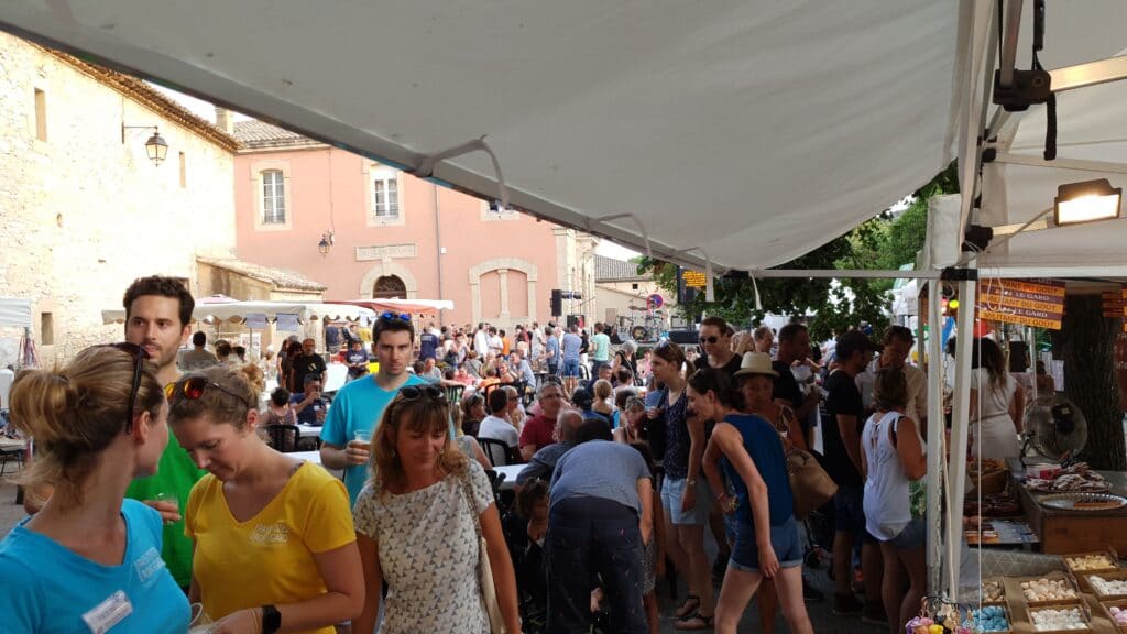 Marché Nocturne 2019 à Valliguières ©Radio RG30 2