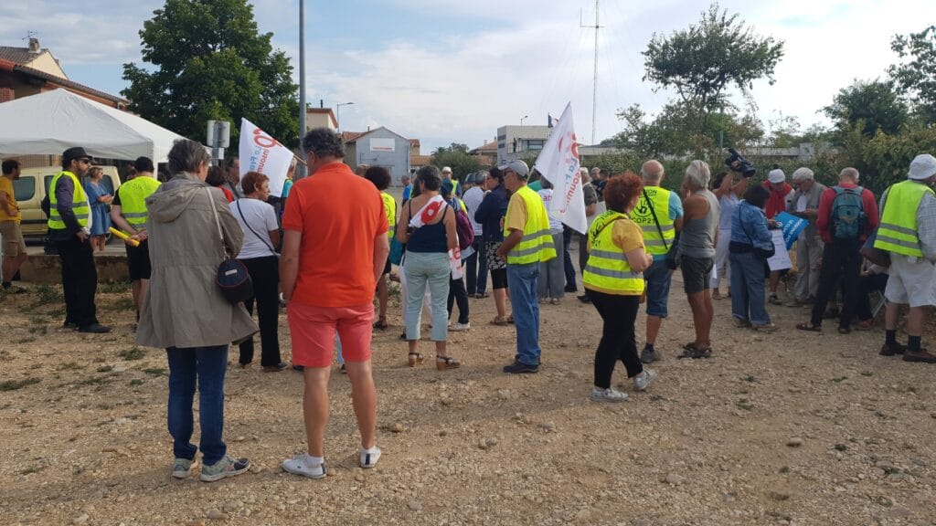 Rassemblement ANV COP 21 à Remoulins ©Radio RG30