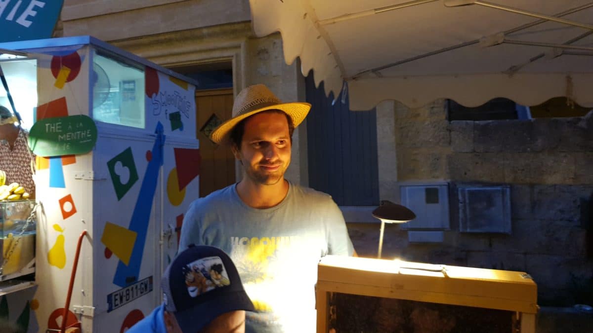 Valentin Apiculteur à Castillon ©Radio RG30