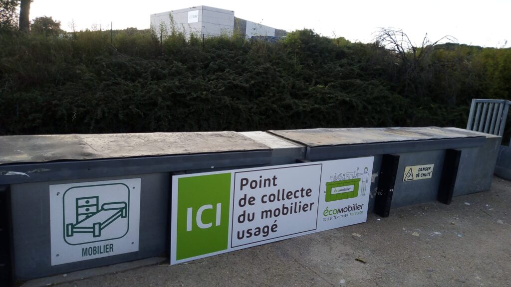 Signalétique Eco Mobilier ©SRE