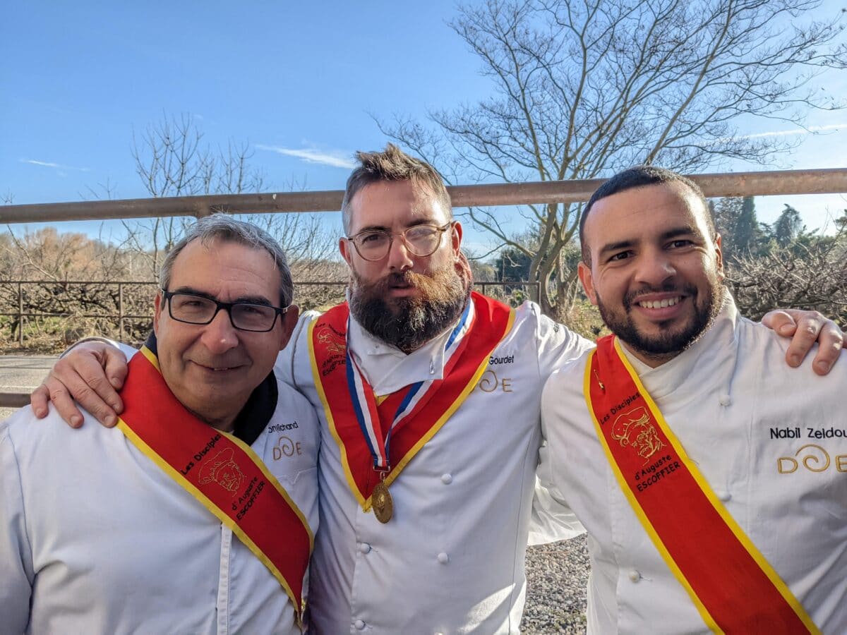 Remoulins : Opération Galettes des Rois sur le marché hebdomadaire Tony Tichand, Bruno Gourdet et Nabil Zeidour
